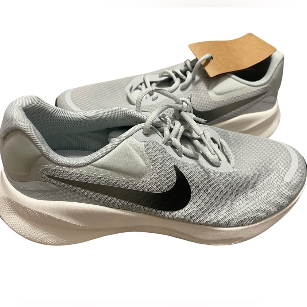 Nike Revolution 7 Wide Light Gray Sneakers - Picture 7 of 11